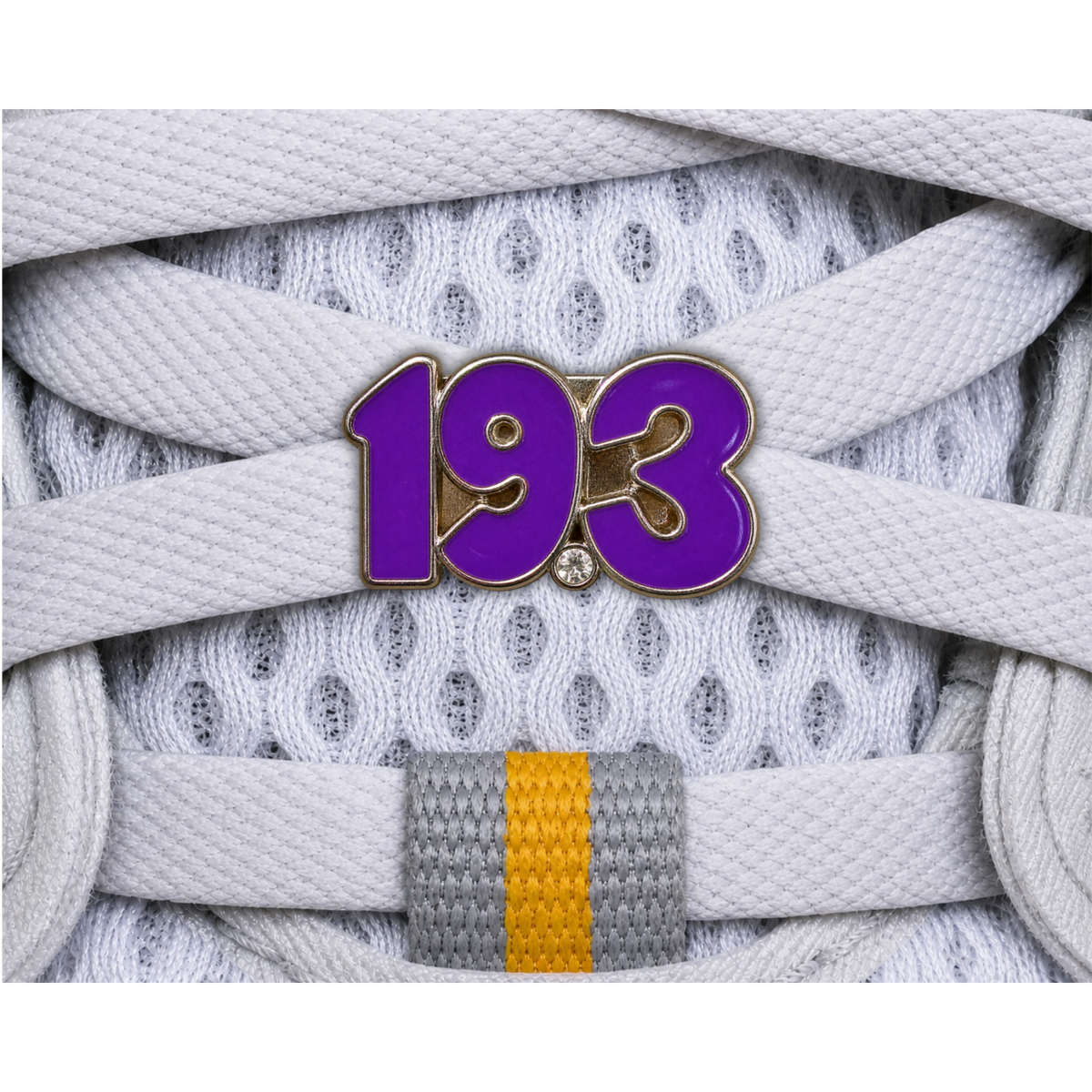 19.3 Distance Sneaker Charm
